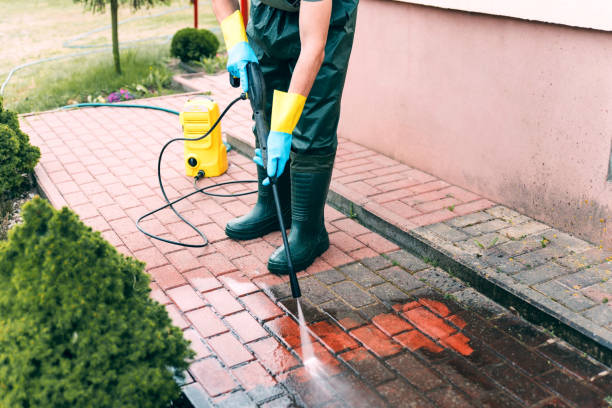 Best Driveway Pressure Washing  in New Canaan, CT